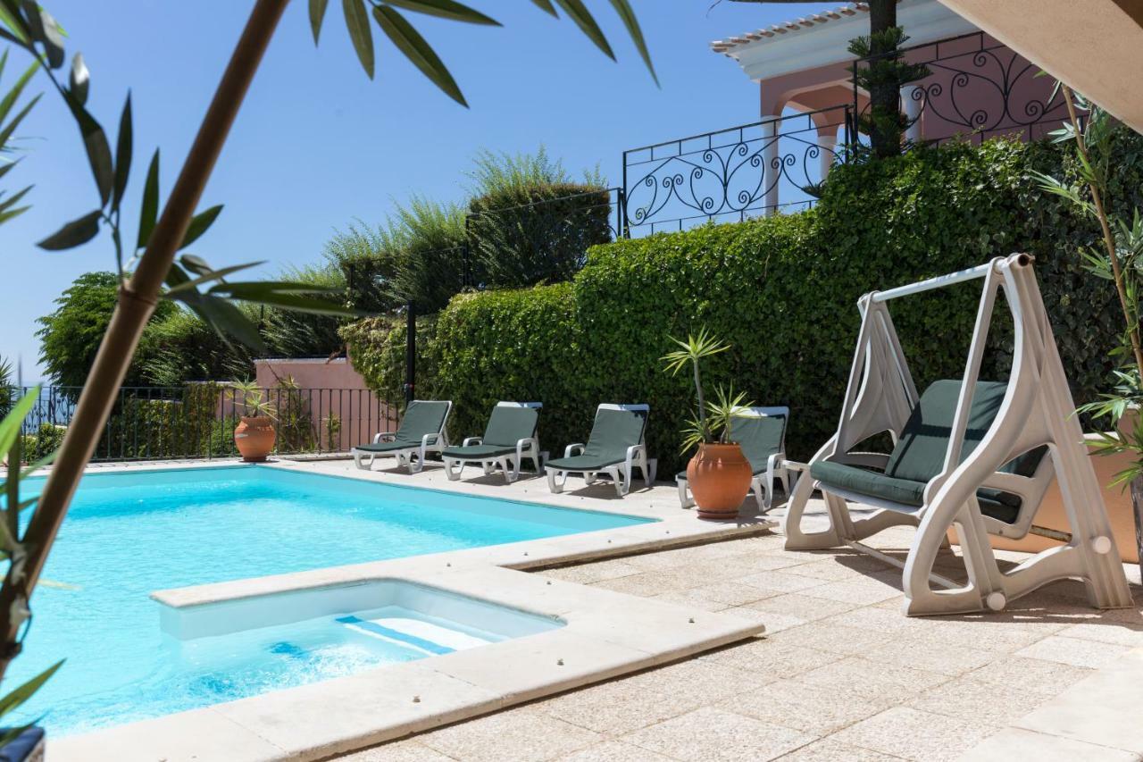 Apartamento Com Piscina Cruz Quebrada Екстер'єр фото