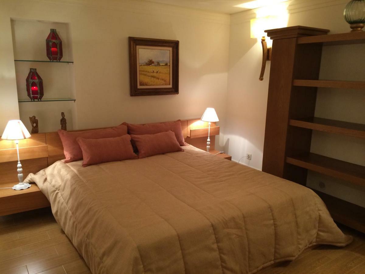 Apartamento Com Piscina Cruz Quebrada Екстер'єр фото