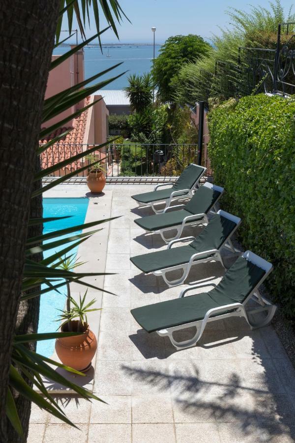Apartamento Com Piscina Cruz Quebrada Екстер'єр фото
