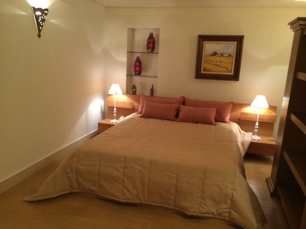 Apartamento Com Piscina Cruz Quebrada Екстер'єр фото