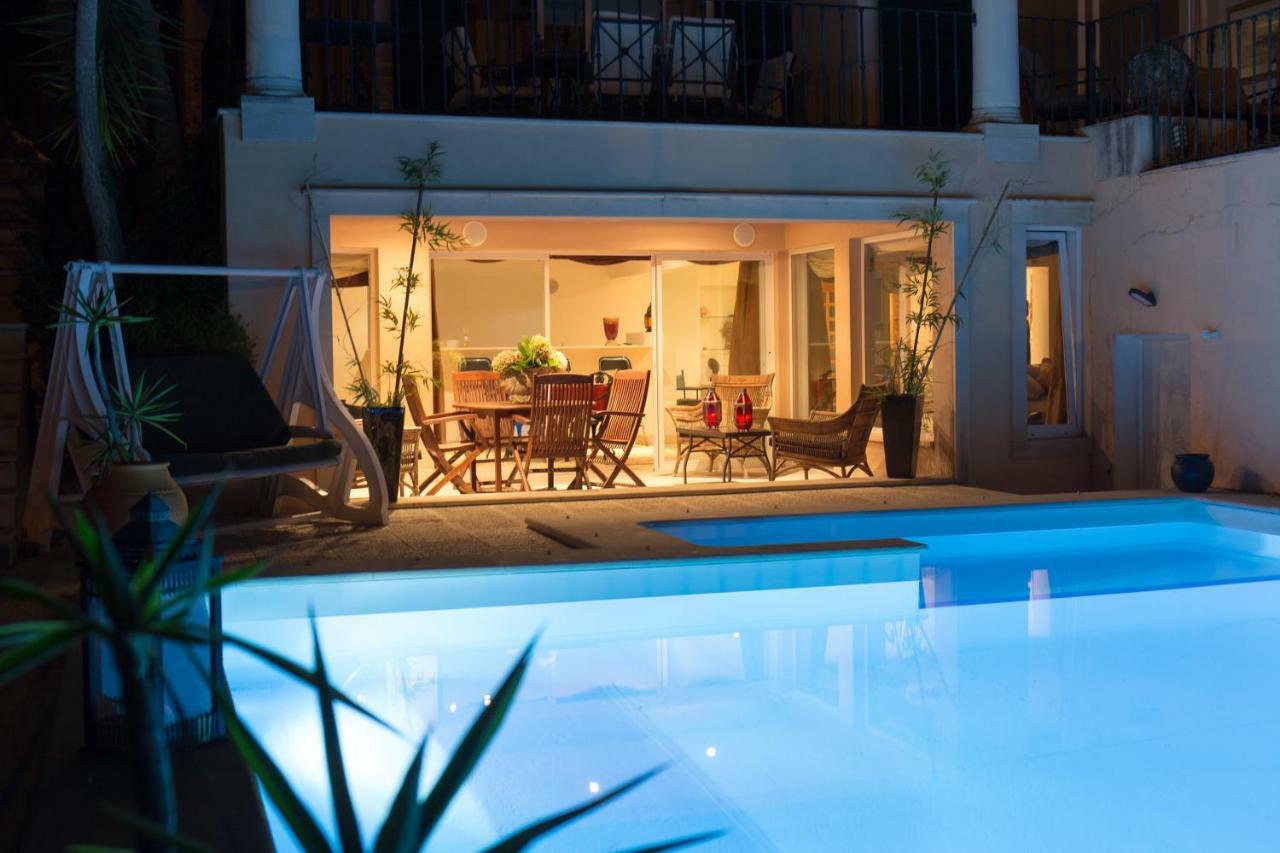 Apartamento Com Piscina Cruz Quebrada Екстер'єр фото